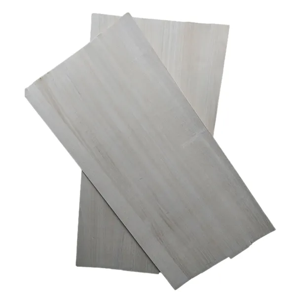 Gebleekt populierenbord